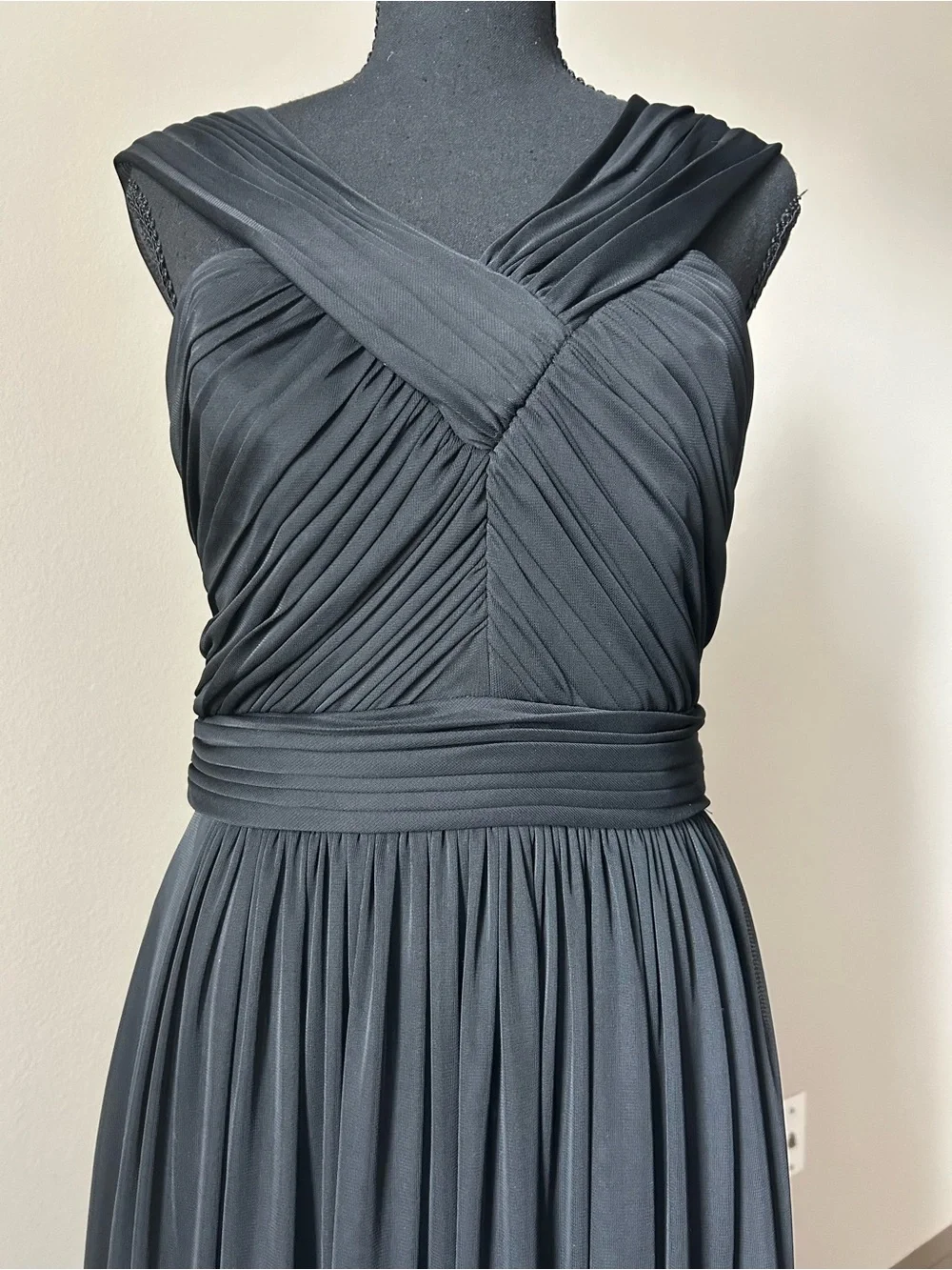 ALFRED SUNG Black Sleeveless Pleated Crossover Maxi Dress - Picture 4 of 7